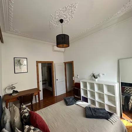 Гостьовий будинок Downtown Sao Bento Bedrooms Лісабон